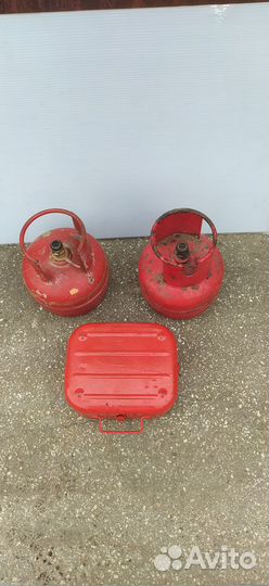 Газовая плитка с двумя баллонами