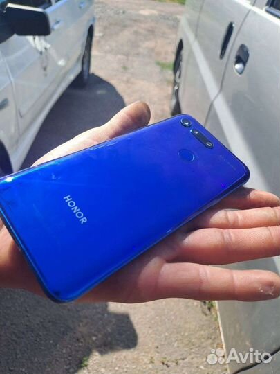 Телефон Honor view20