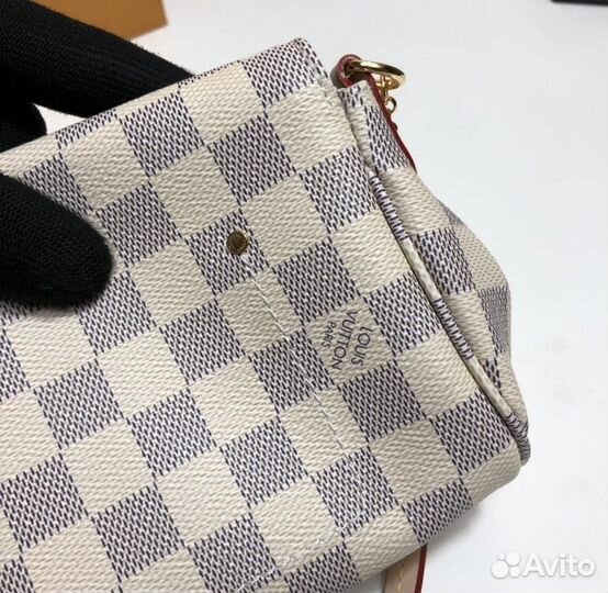 Женский клатч Louis Vuitton Favorite