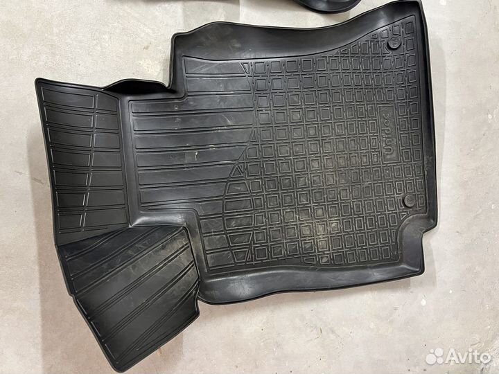 Коврики резиновые Мерседес w213
