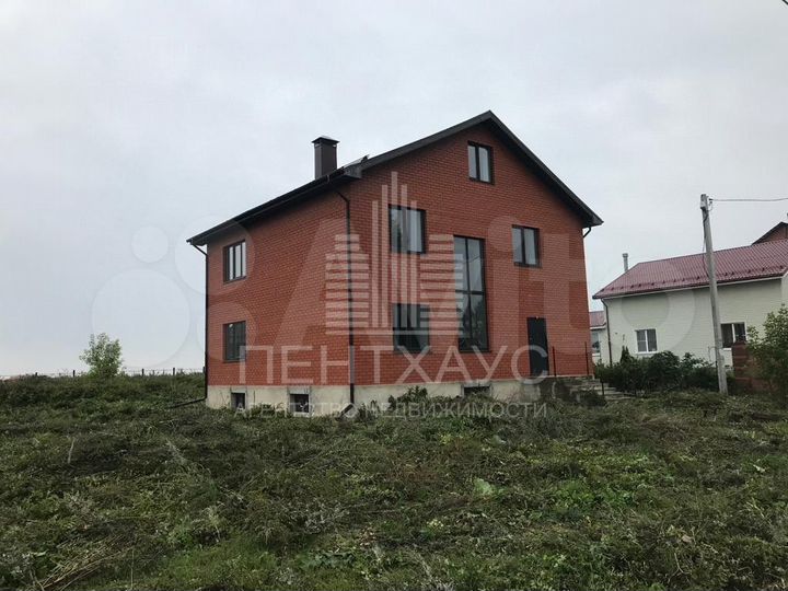 Коттедж 255,8 м² на участке 13 сот.