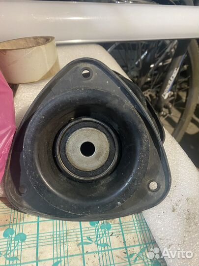 Опора передней стойки Subaru legacy