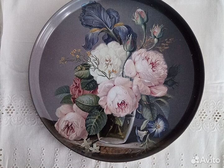 Поднос металлический круглый