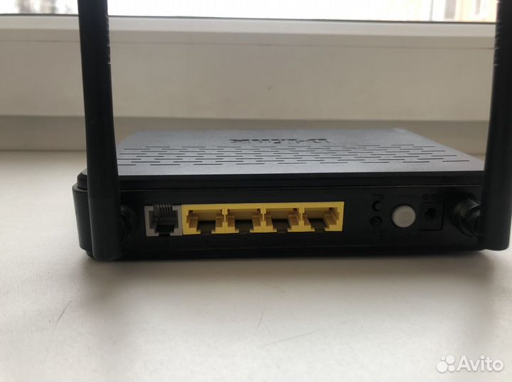 Wi-Fi роутер D-link DSL-2740U