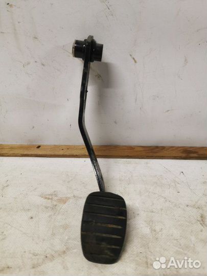 Педаль сцепления Renault Symbol 2 седан 1.6 K4M