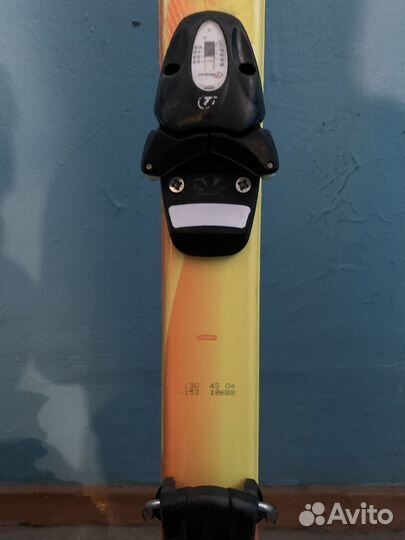 Горные лыжи и ботинки горнолыжные