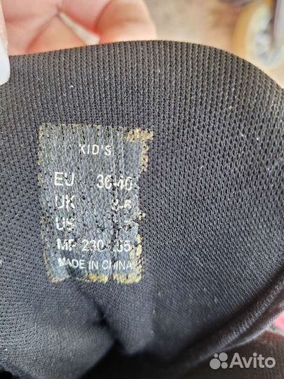 Роликовые коньки