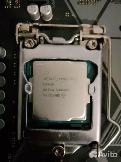Продан. Процессор 1151v2 Pentium Gold G5420