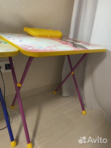 Столик для девочки