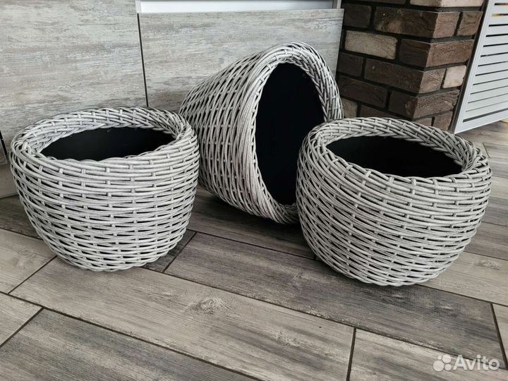 Набор кашпо из ротанга