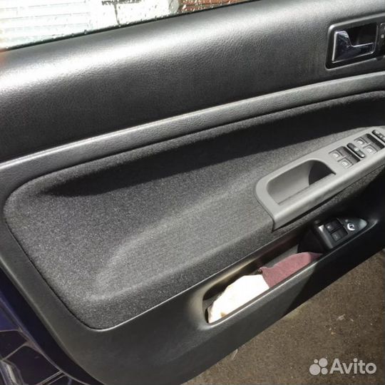 Кожзам обшивки дверей Фольксваген Пассат Б5