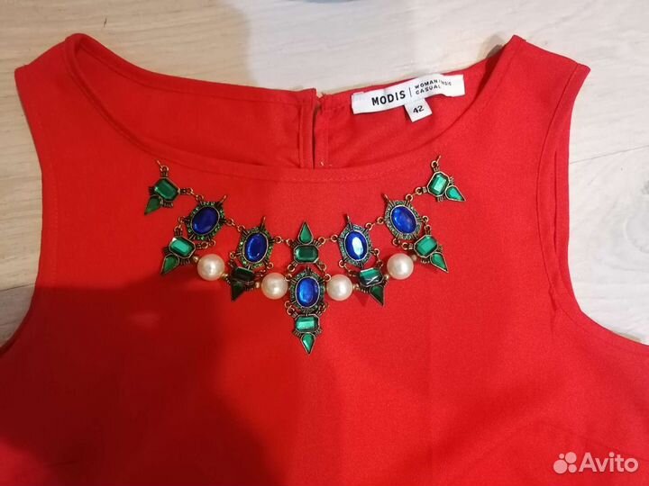 Украшение колье для одежды