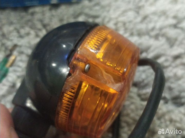 Правый задний поворотник Bajaj Boxer 125