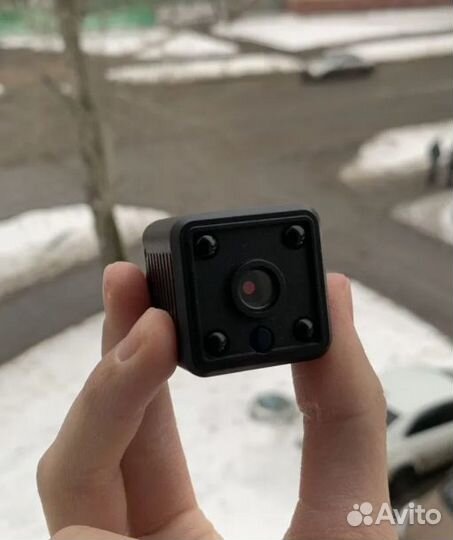 Охранная мини Wi-Fi камера видеонаблюдения