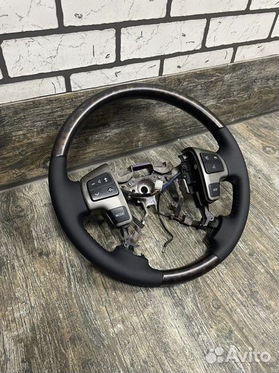 Руль Toyota Land Cruiser 200