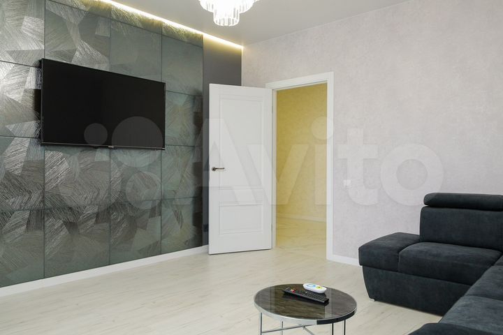 2-к. квартира, 70 м², 4/10 эт.