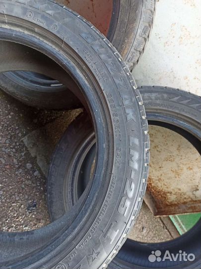 Bridgestone Blizzak LM-25 255/50 R17