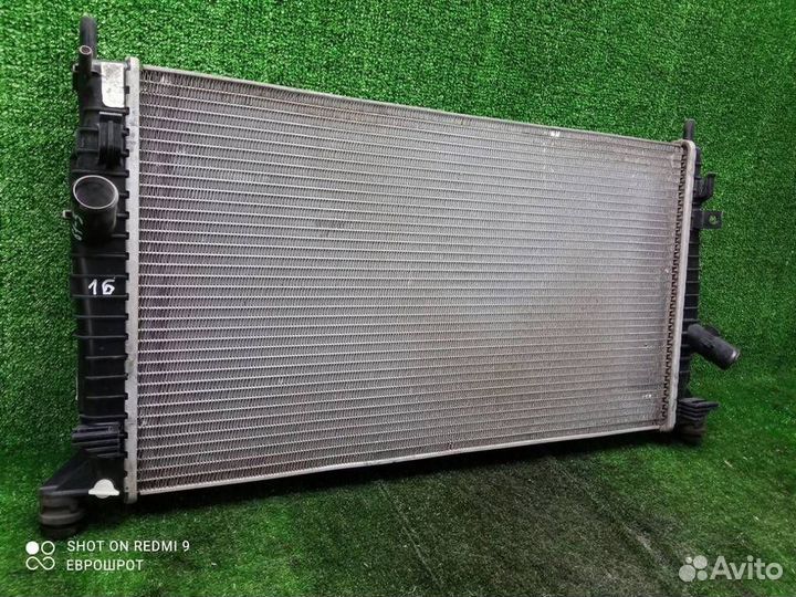 Радиатор охлаждения Ford Focus 2 (2005-2011)