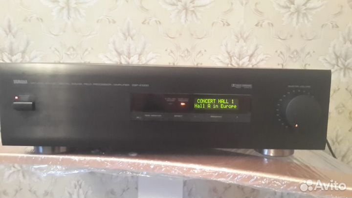 Процессор-усилитель Yamaha DSP - E1000
