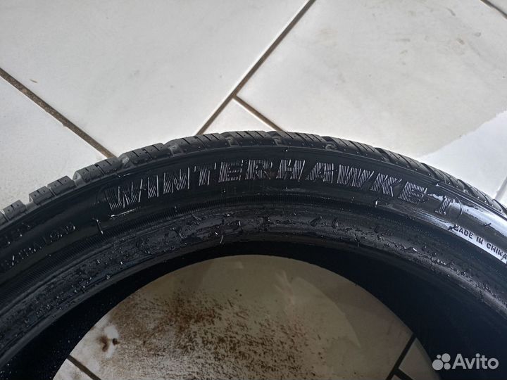 Winter Tact UG 4 205/40 R17