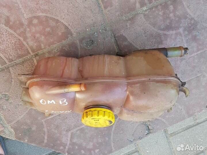 Опель омега в расширительный бачек