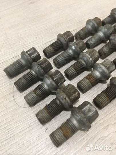 Болты колесные (комплект) Mercedes Benz E300 W211