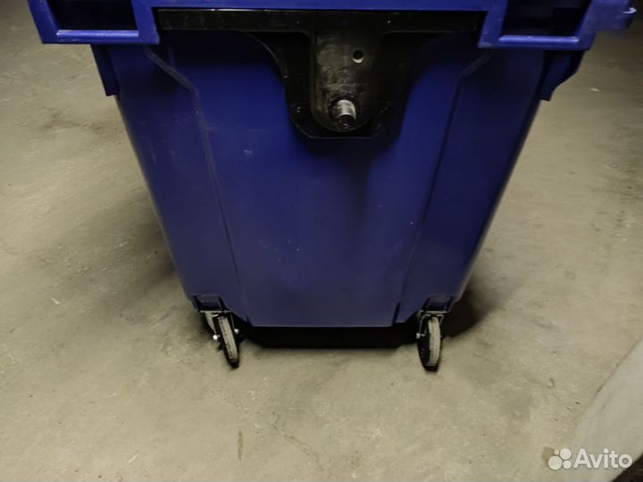 Новые мусорные контейнеры 1.1 куб и 0.8м3