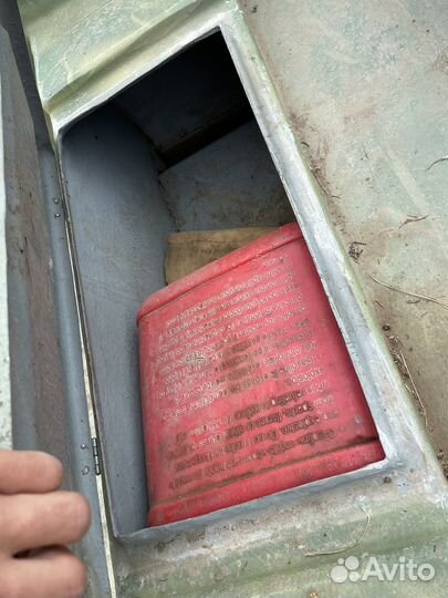 Лодка пластик 4 метра с мотором 9,9