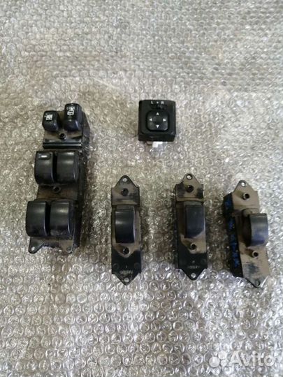 Кнопка стеклоподъемника mitsubishi Lanser 10