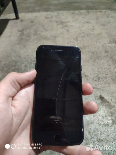 Телефон iPhone 7