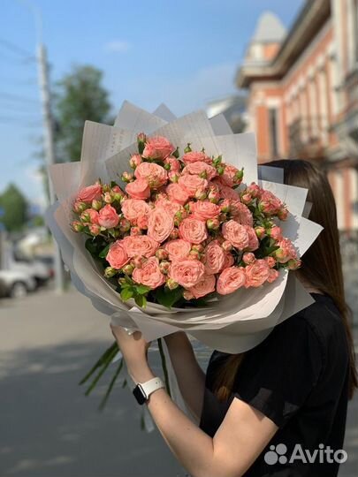 Кустовая пионовидная роза, сортовая роза