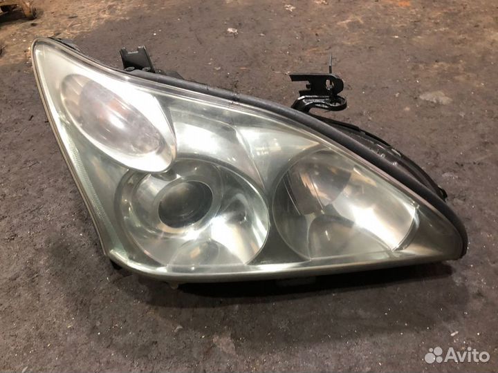 Lexus RX 300/330/350 Фара передняя правая