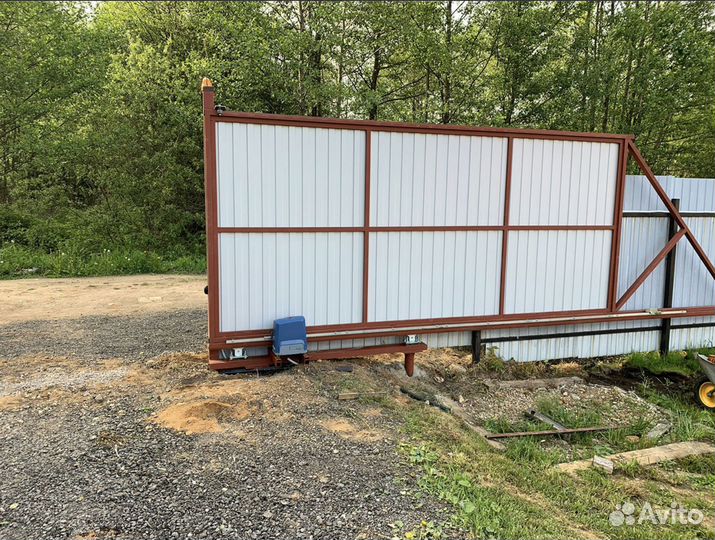 Откатные ворота с забором