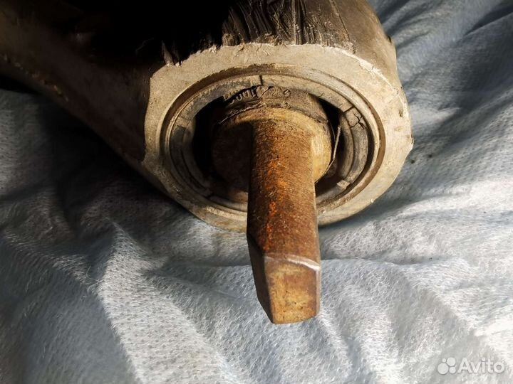 Рычаг передний Правый Вольво S60 V70 00-09