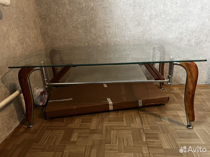 Журнальный столик