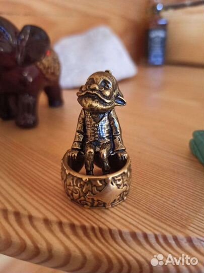 Фигурка сказочного героя из Калининграда