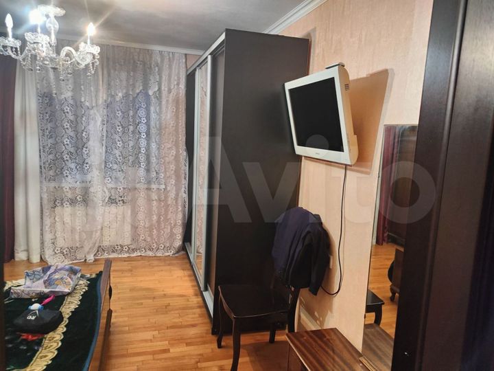 4-к. квартира, 92 м², 5/5 эт.