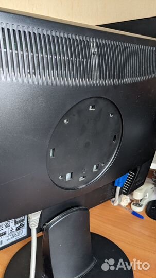Монитор Samsung SyncMaster 2043nw