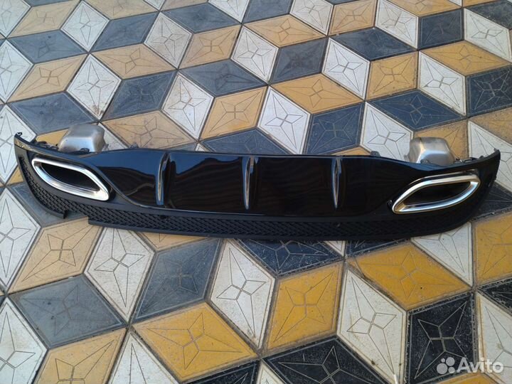 Юбка заднего бампера амг 2.5 Мерседес