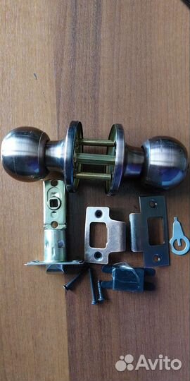 Защелка дверная