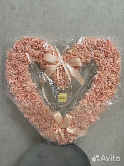 Сердце из роз (свадебное украшение)