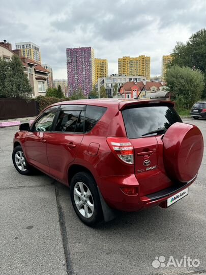 Toyota RAV4 2.0 CVT, 2011, 323 000 км