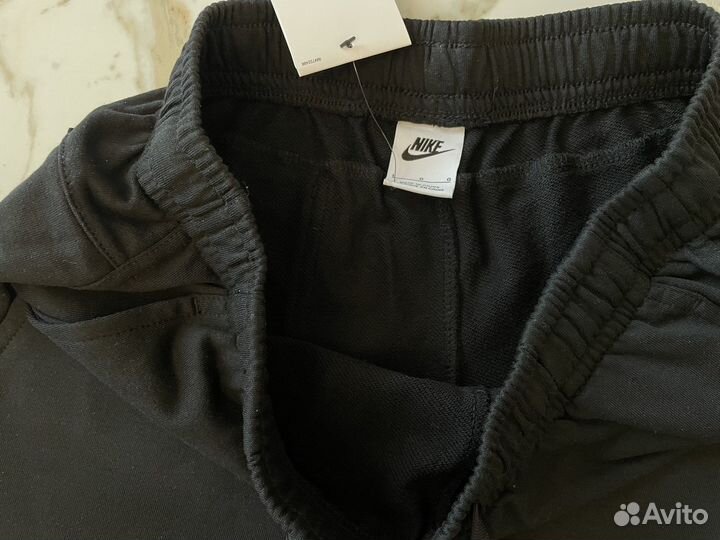 Шорты Nike