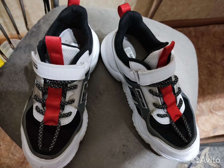 Кроссовки для девочки