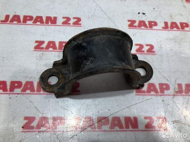 Крепление стабилизатора Toyota Town Ace Noah SR50