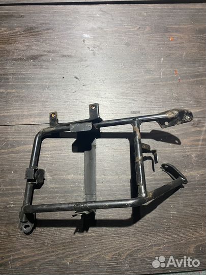 Крепление аккумулятора для Yamaha FJR1300 03-05