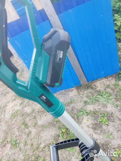 Триммер на акомуляторе