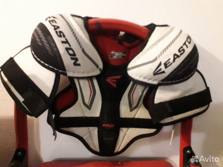 Хоккейная защита груди