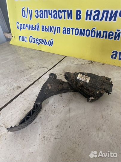 Педаль газа Volkswagen Golf 4