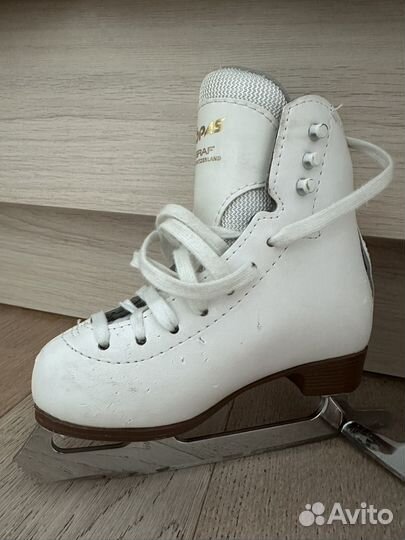 Коньки фигурные graf